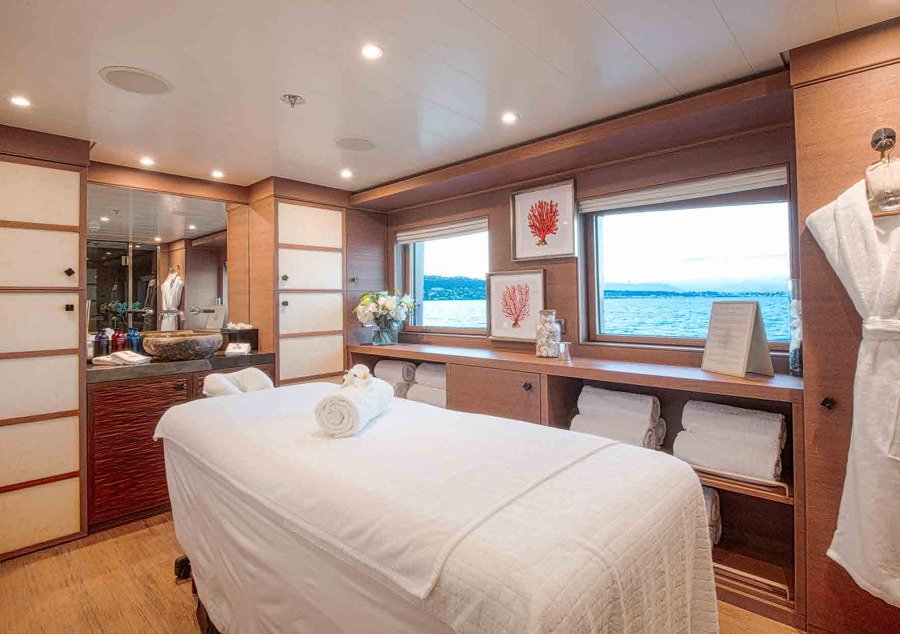 [MOTOR-YACHT-SPIRIT]-6427-4.png