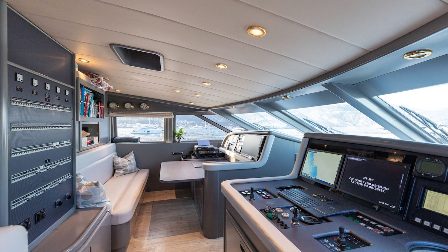 [MOTOR-YACHT-TALILA]-6809-5.png