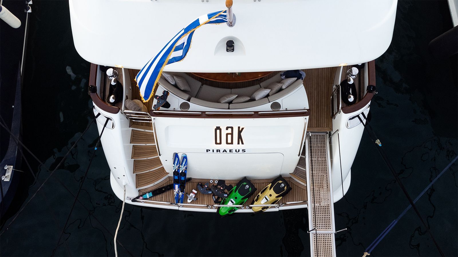 1.2 Motor yacht OAK.jpg