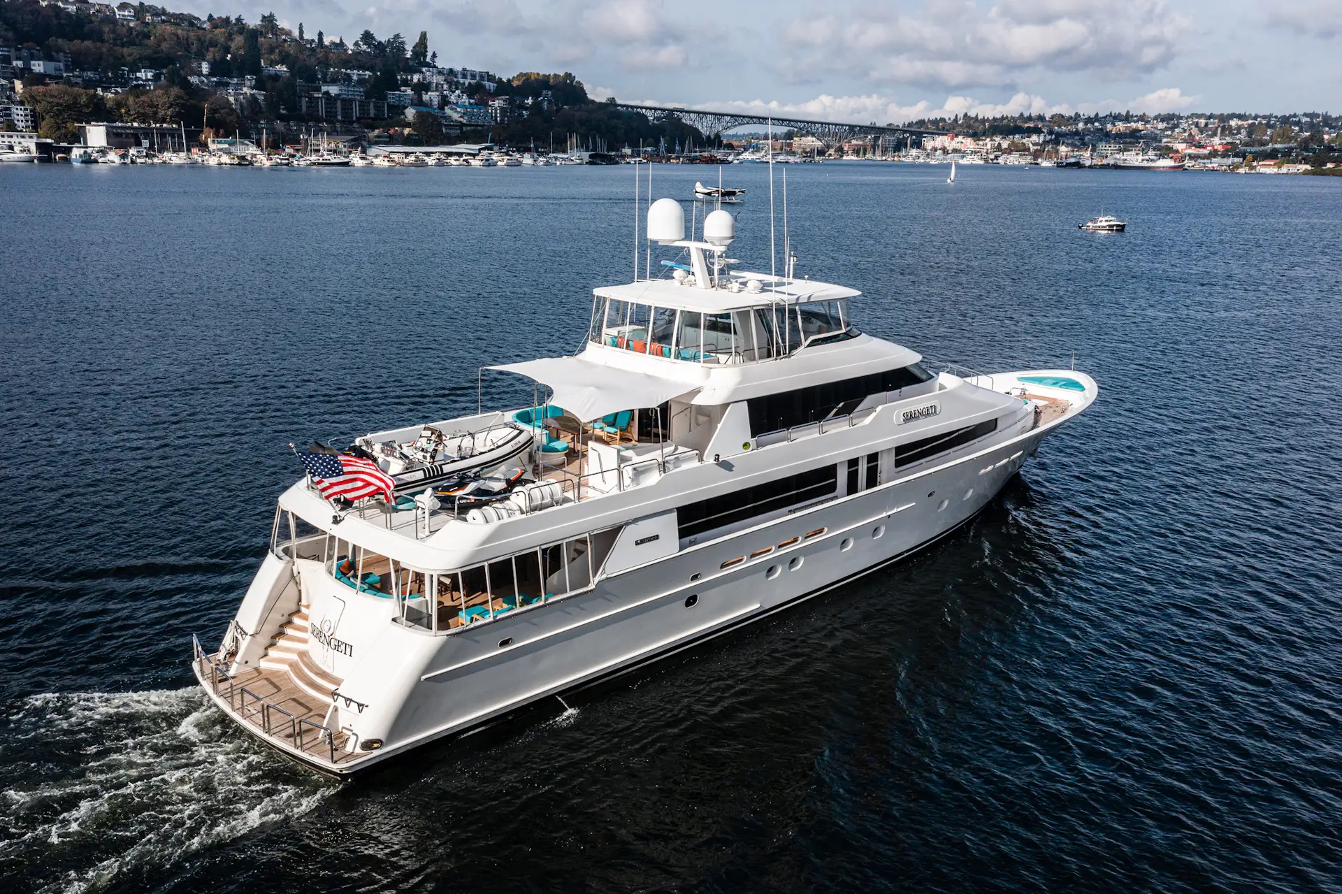 102 Luxury yacht SERENGETI.jpg