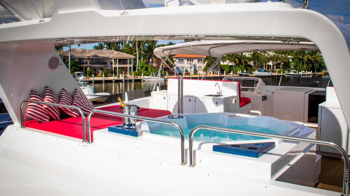201 Flybridge.jpg