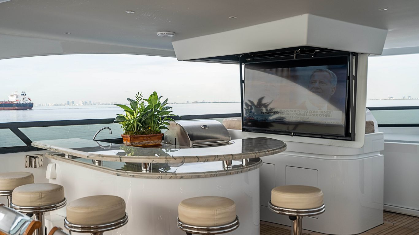 202 Bar on Sun deck.jpg
