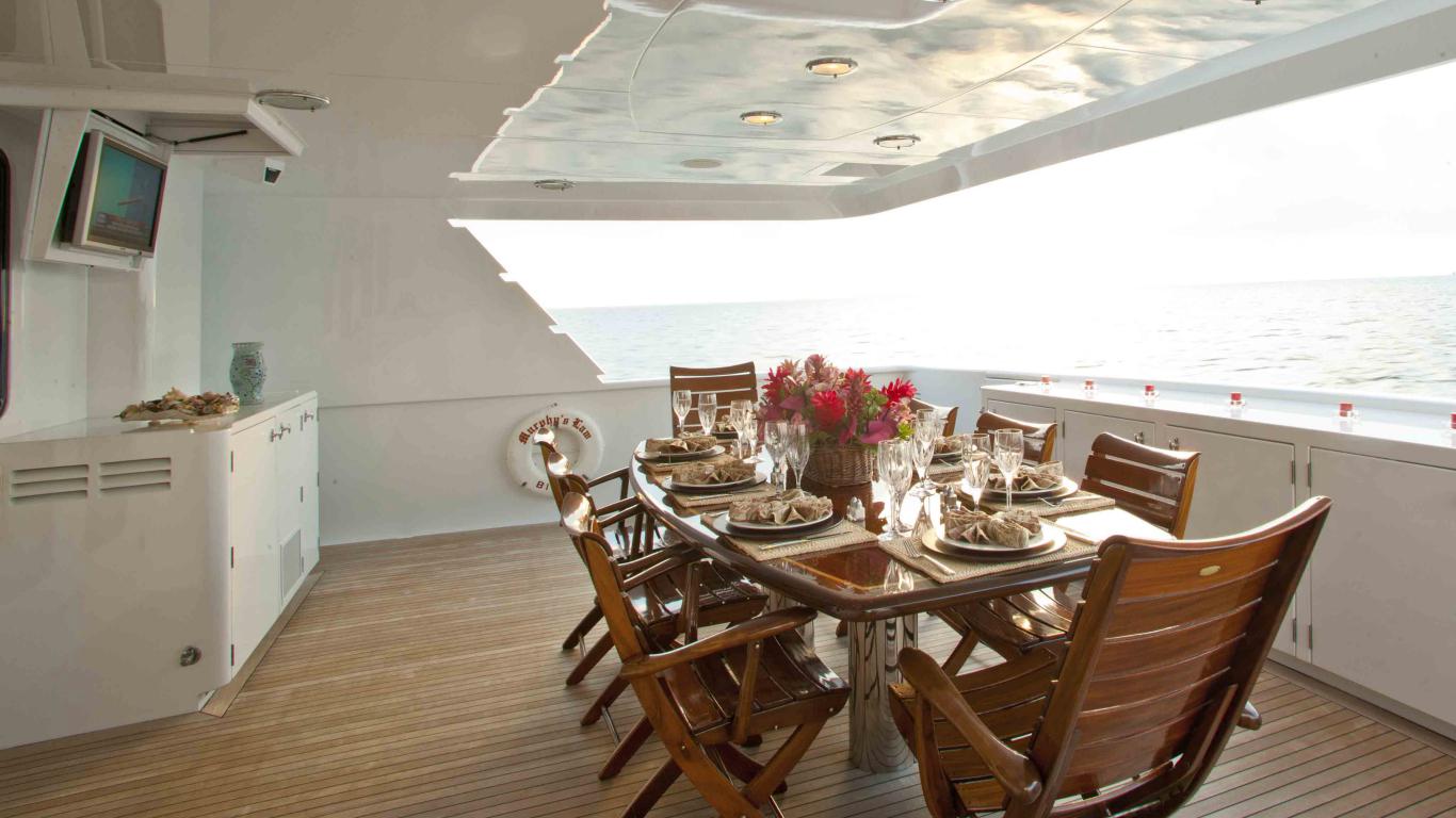 204 Dining on main deck.jpg