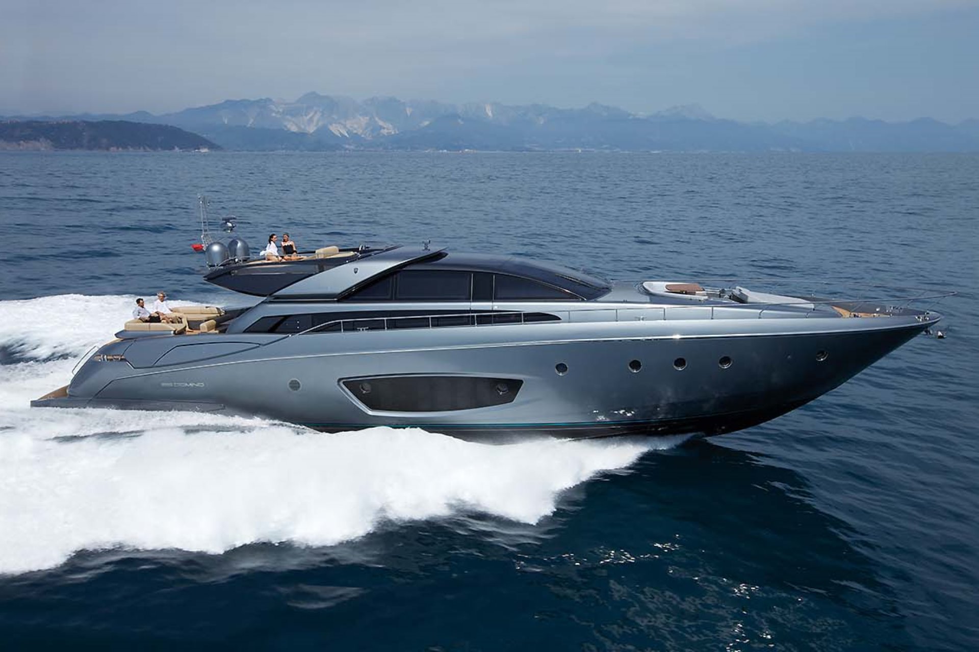 261-yacht-nouveau-yacht.jpg