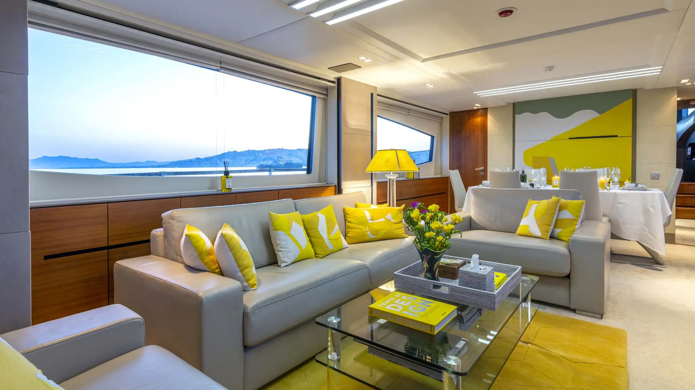 301 Main deck salon.jpg