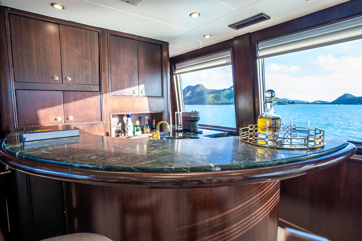 304 Bar on Bridge deck.jpg