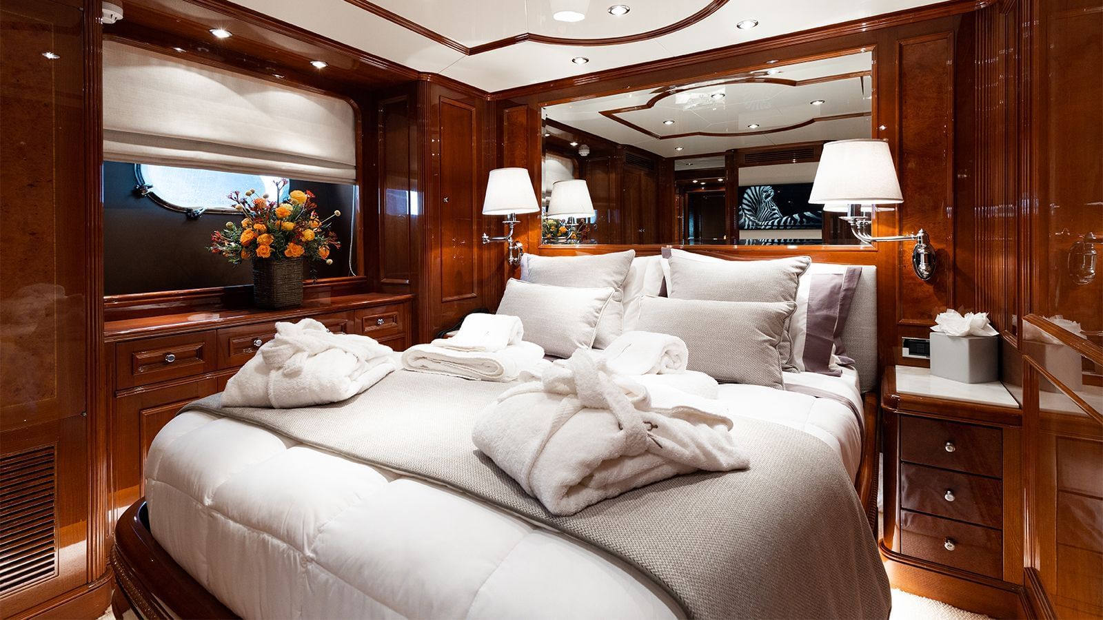 4.3 Double cabin.jpg