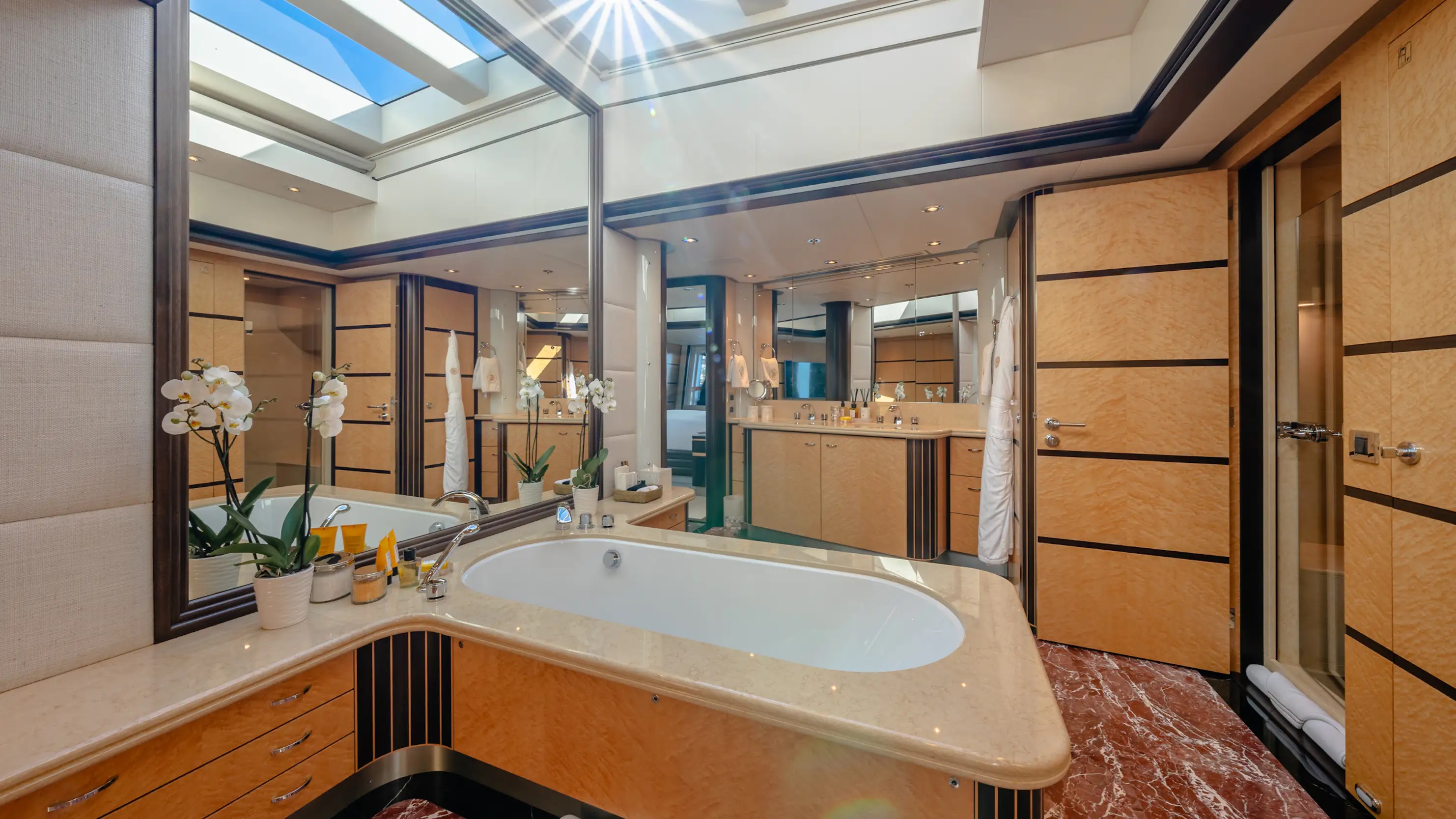 402 Main suite ensuite.jpg