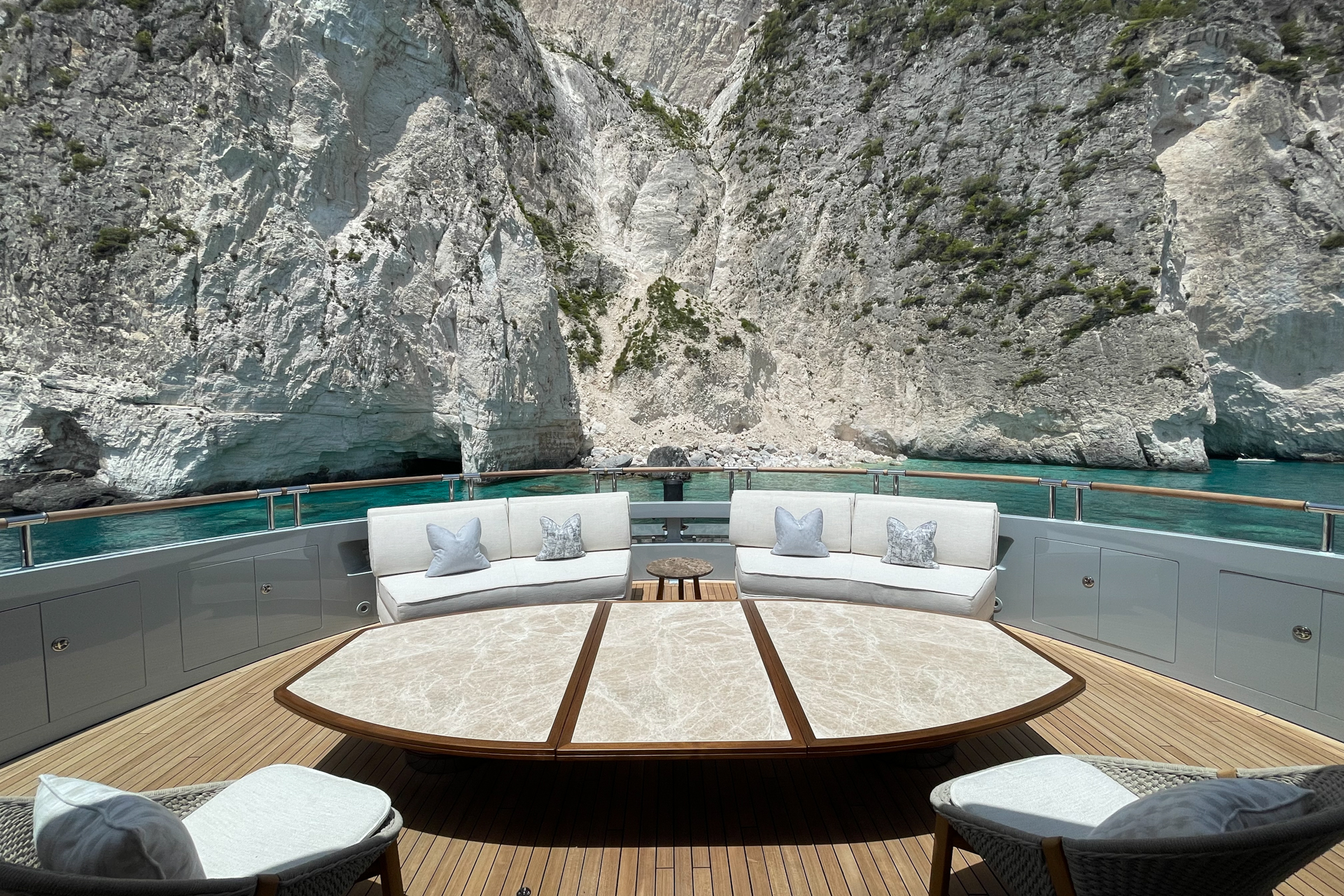 42-Sun Deck aft 2.jpg