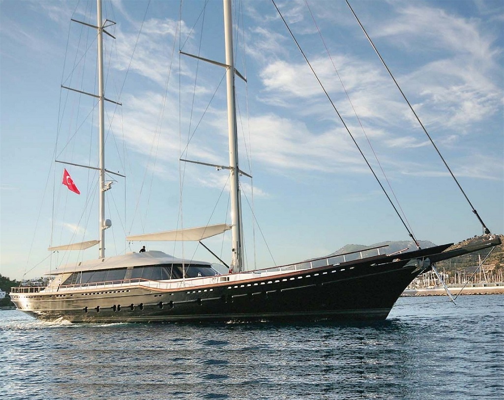 45m-Yacht-INFINITY.jpg