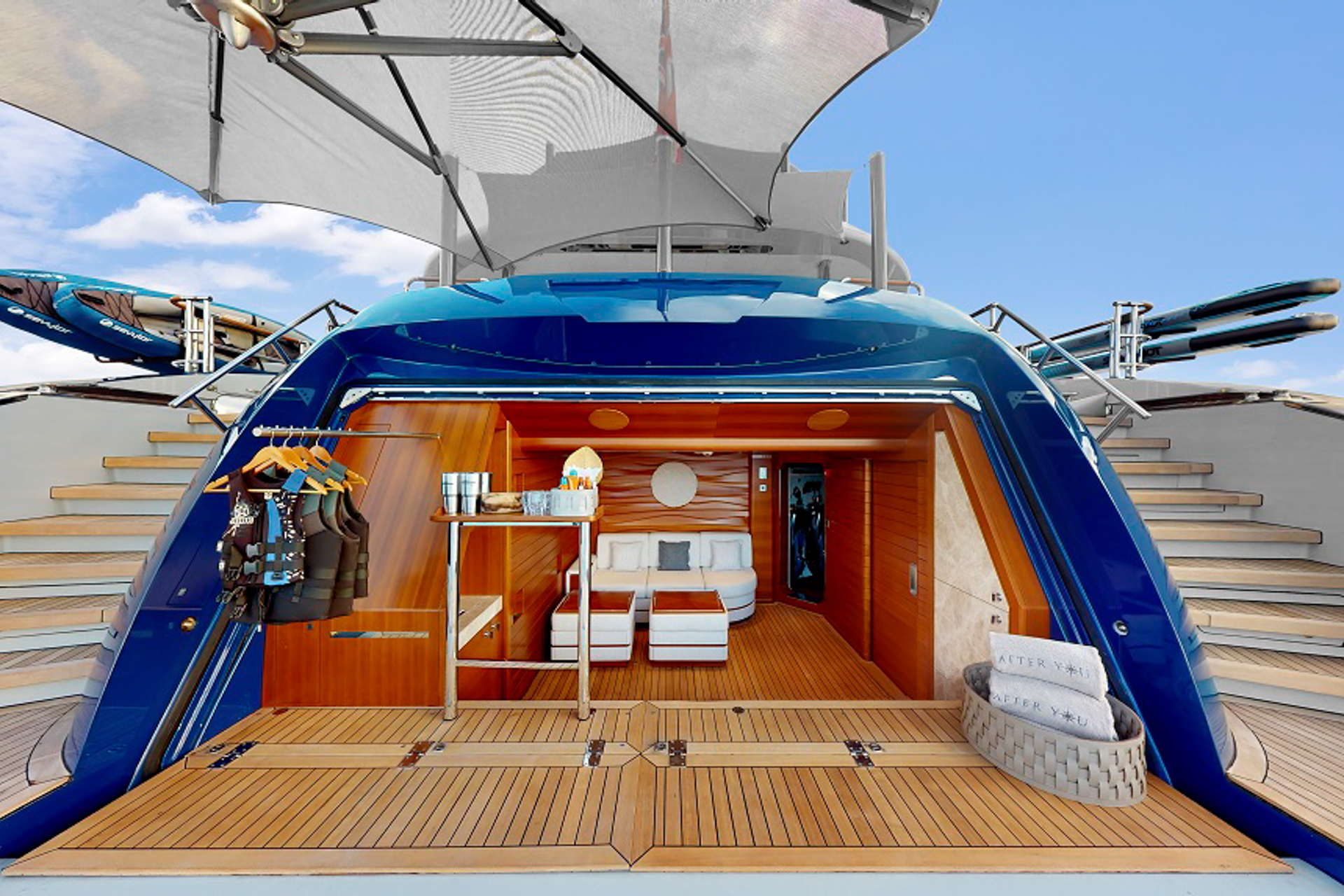48 Sun Deck Rear View.jpg