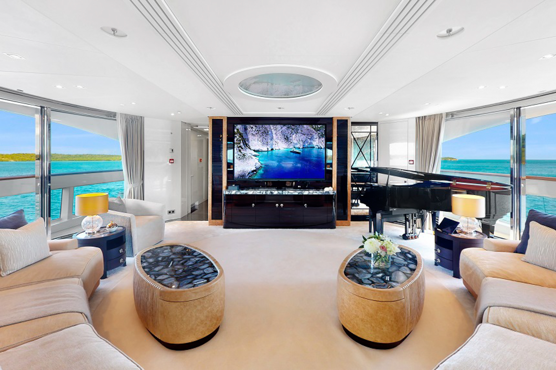 70 Main Deck Salon 4.jpg