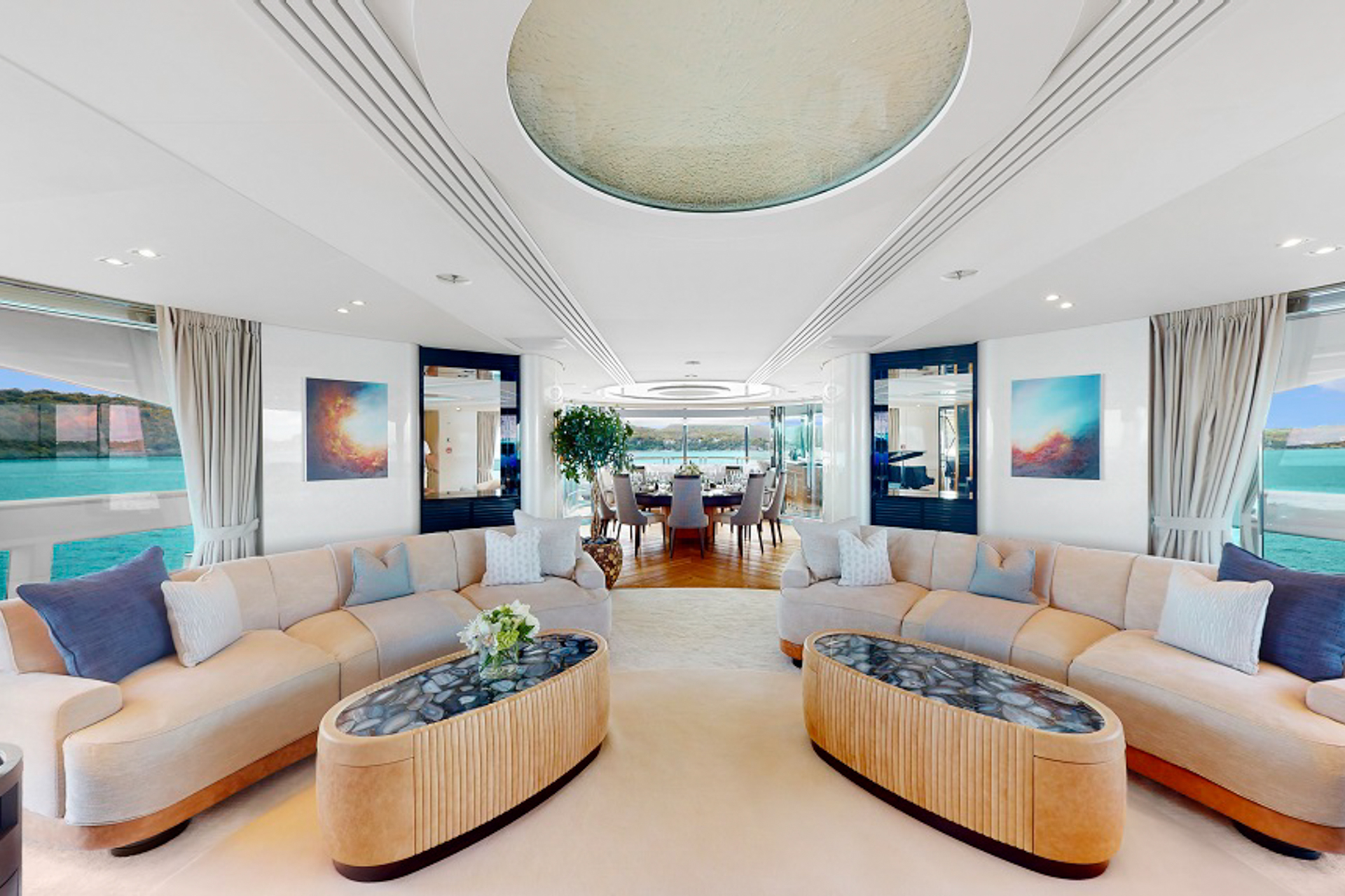 70 Main Deck Salon 5.jpg