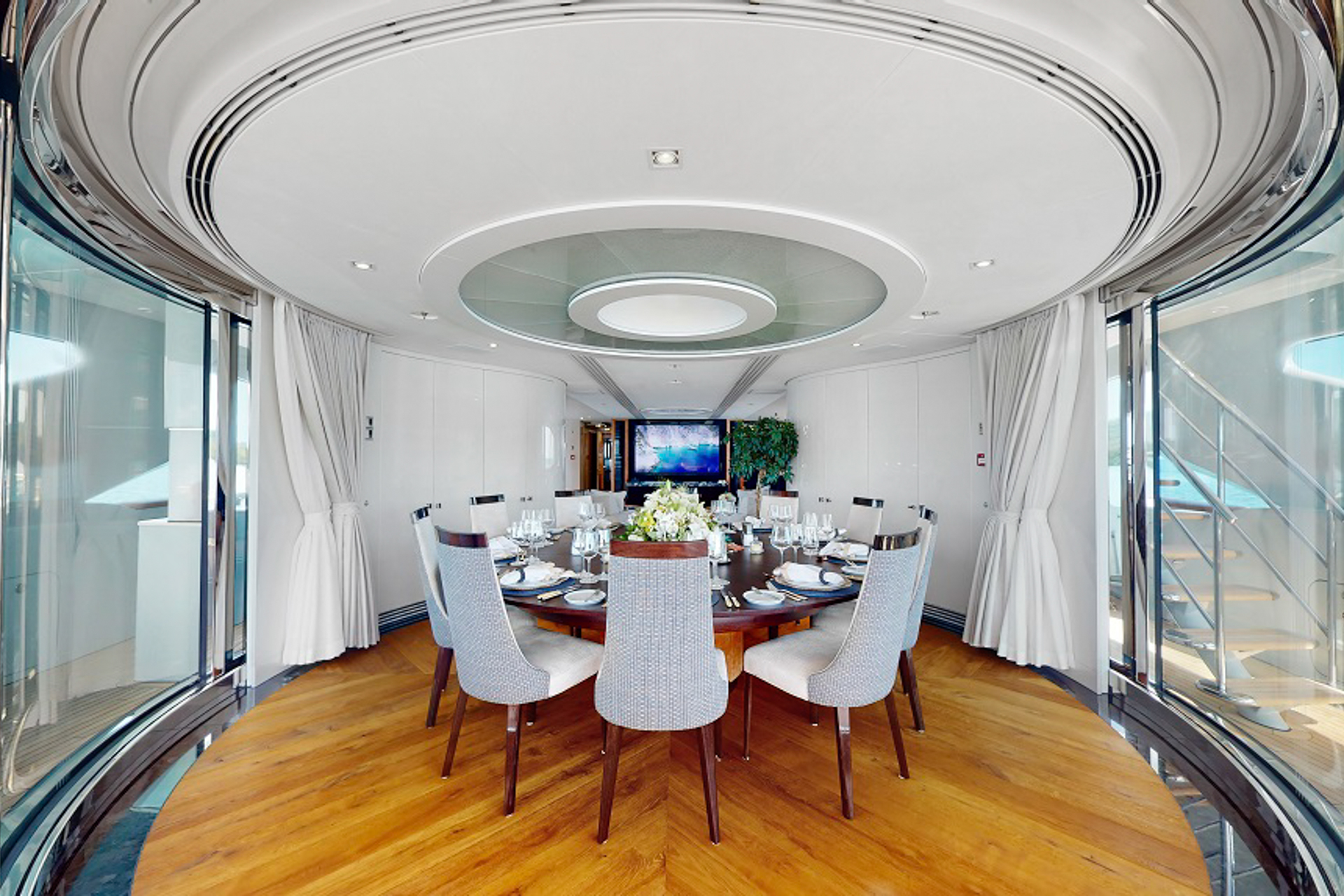 75 Hull Deck Dining.jpg