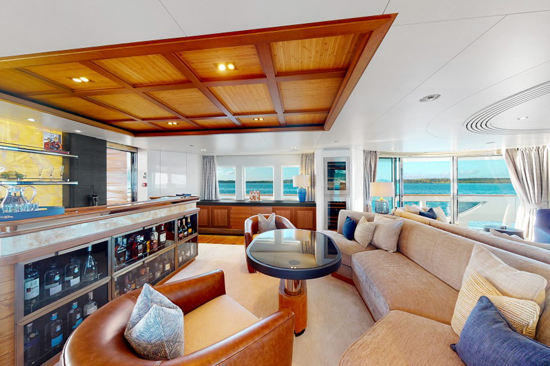 76 Hull Deck Bar 3.jpg