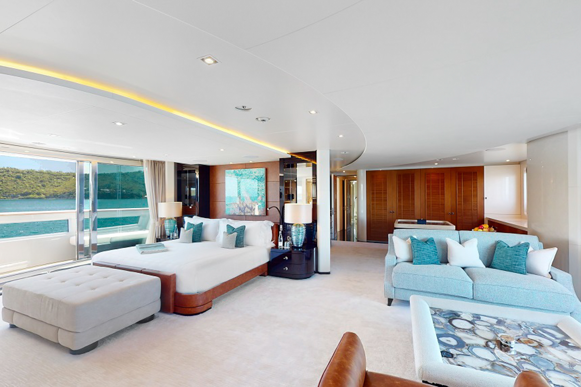 90 Masters Cabin 1.jpg