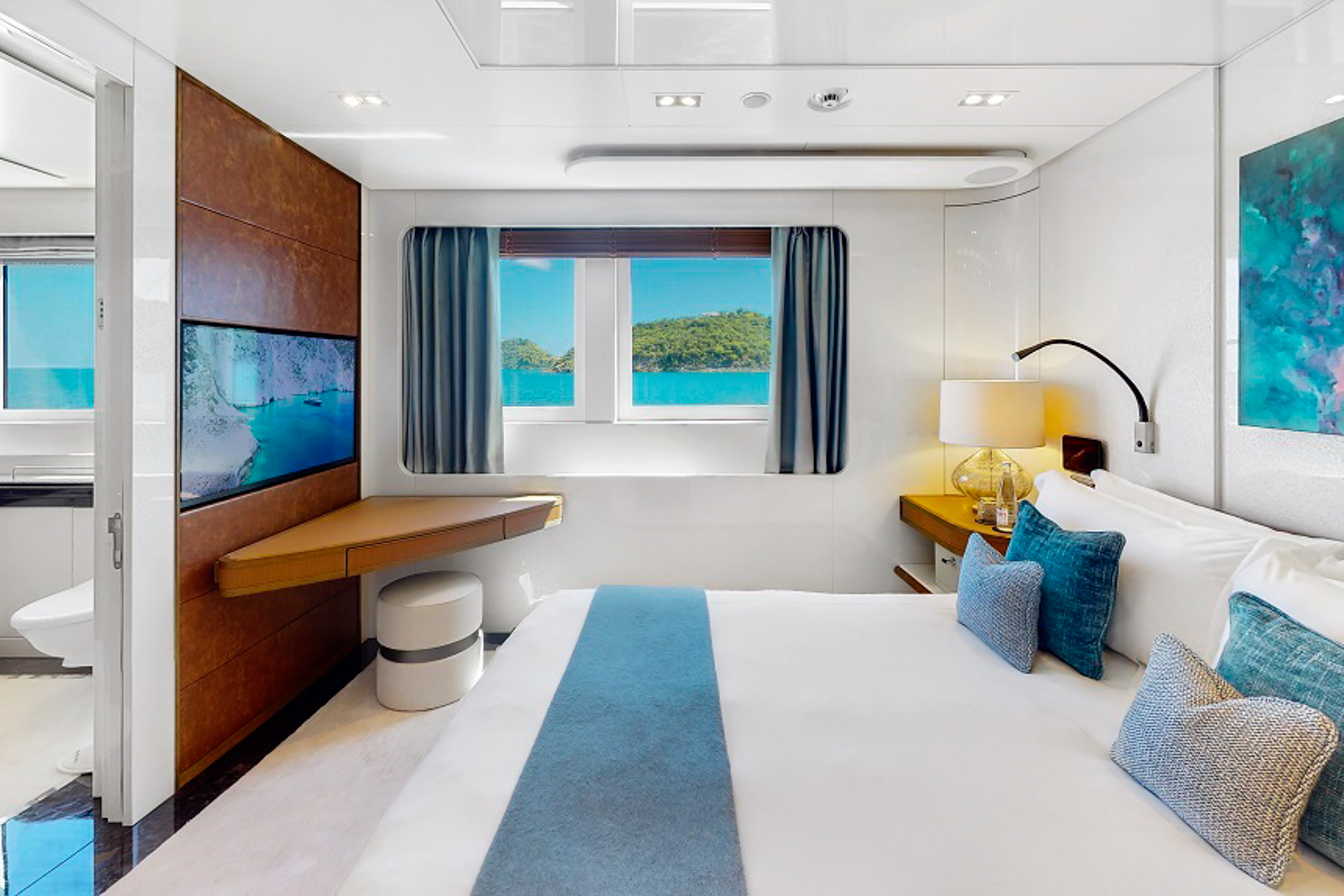 91 VIP Cabin Double.jpg