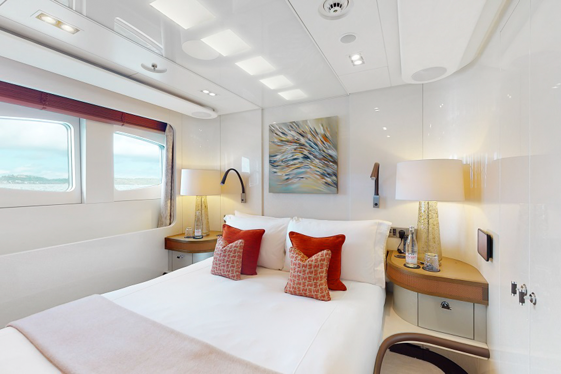 95 VIP Cabin Double 2.jpg