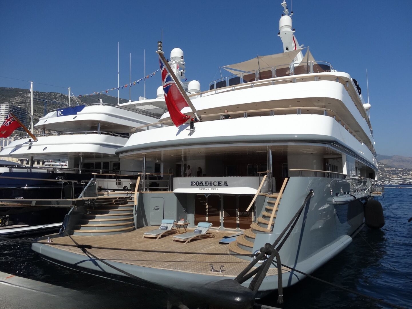 Aft Deck Relaxation Area 02.jpg