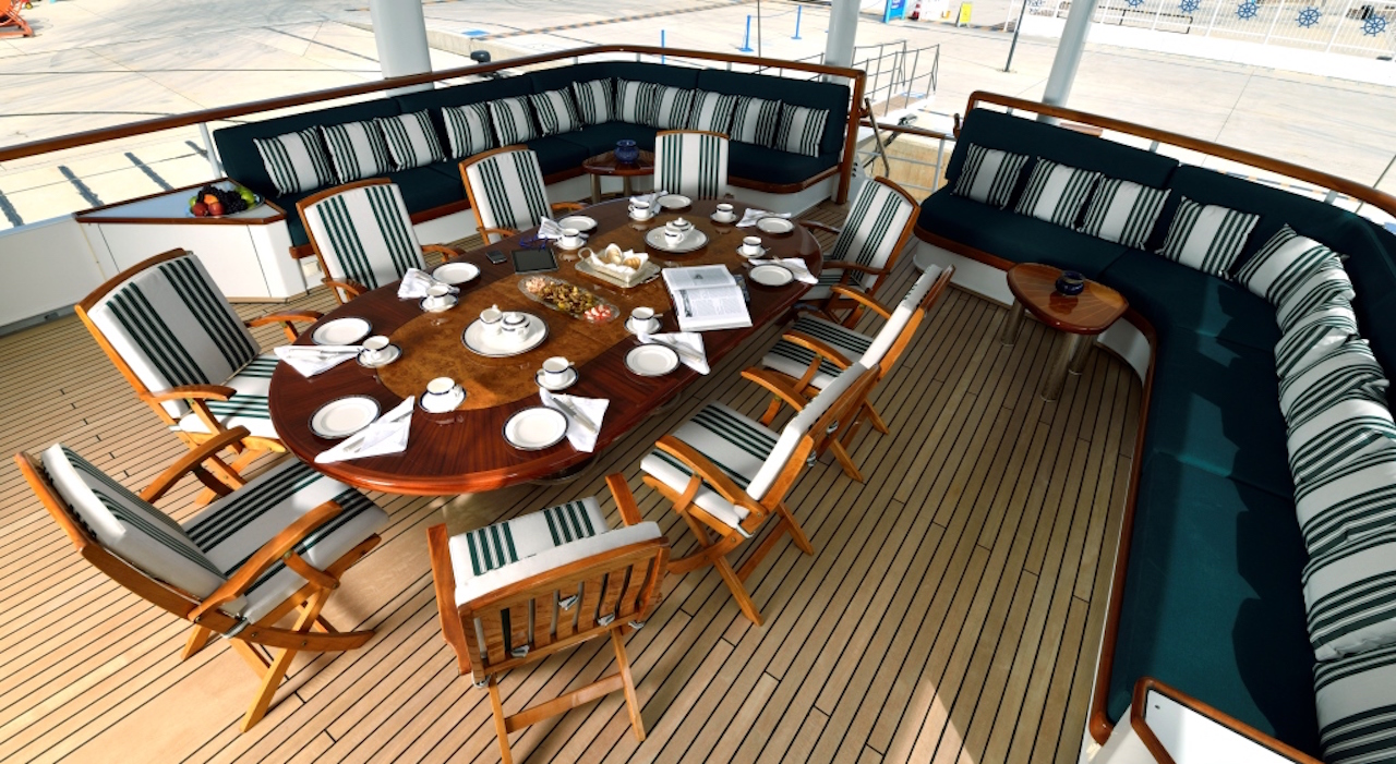 Alfresco Dining.jpg
