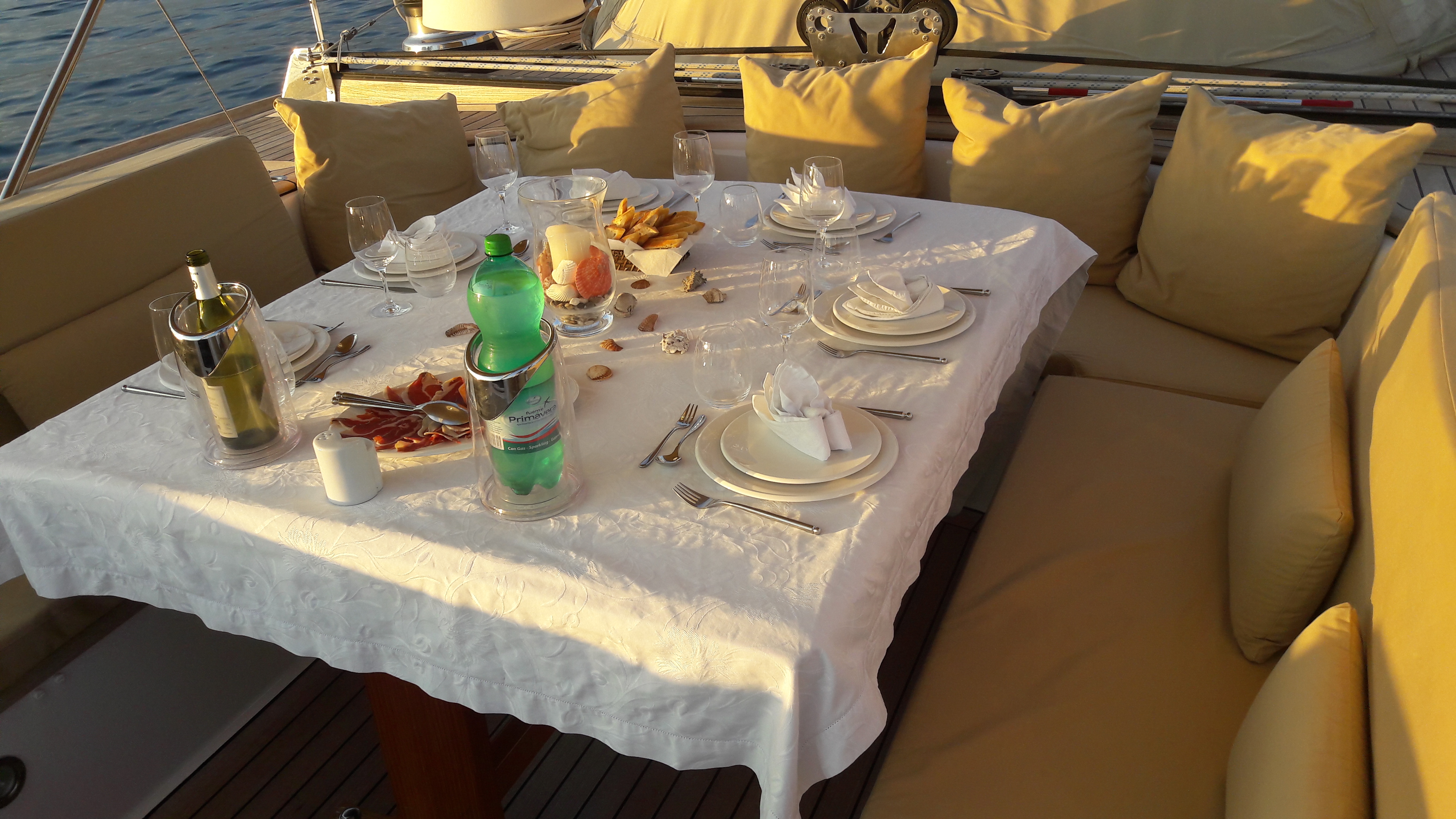 Alfresco dining 00001.jpg