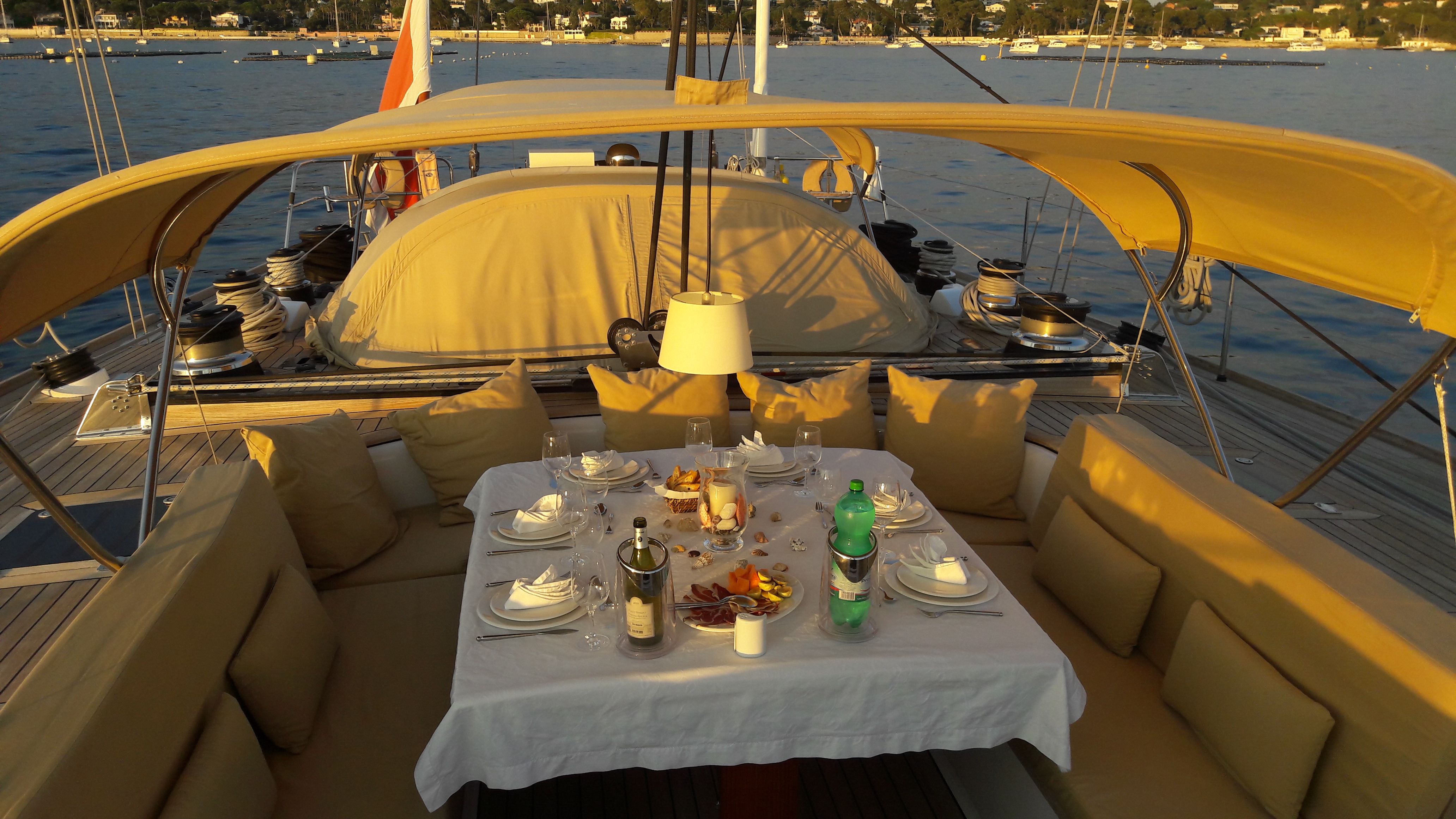 Alfresco dining 00002.jpg