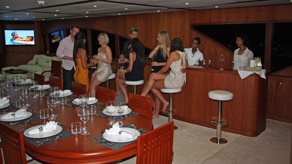 Bar 00007.jpg