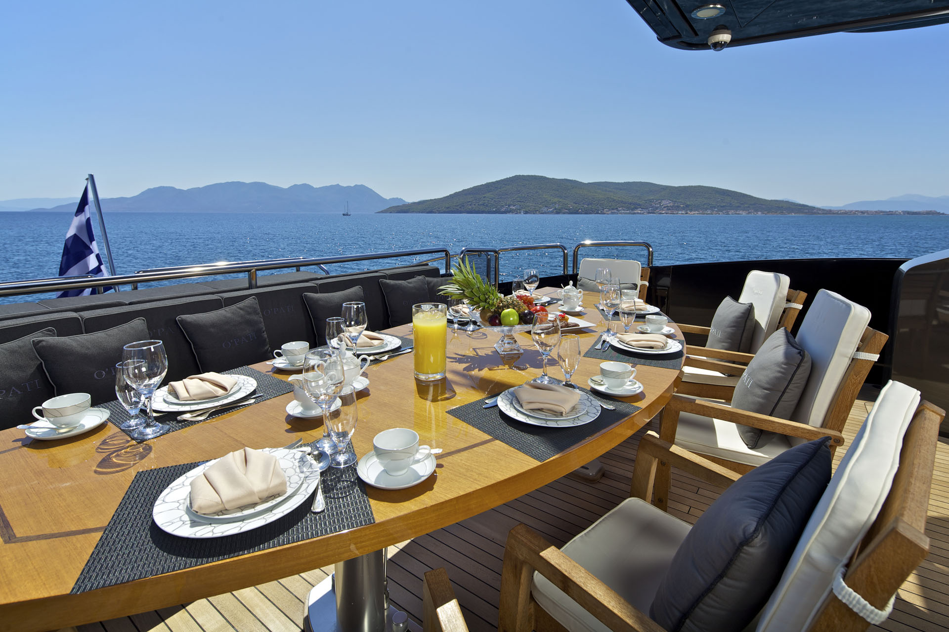 Breakfast al fresco on the aft deck.jpg
