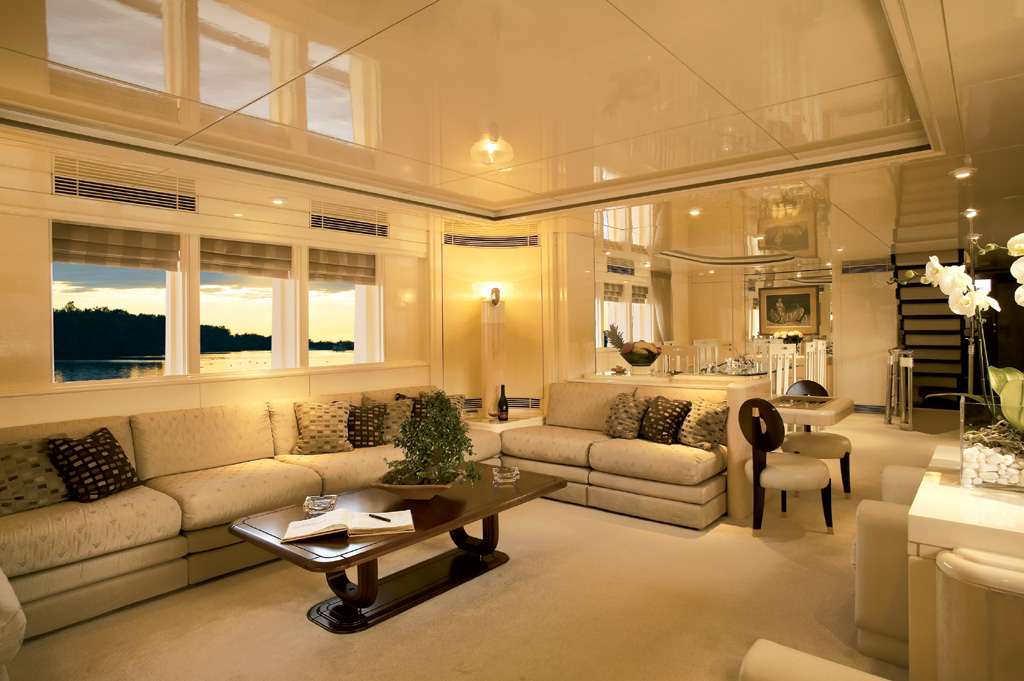 CARMEN-SERENA-Salon.jpg