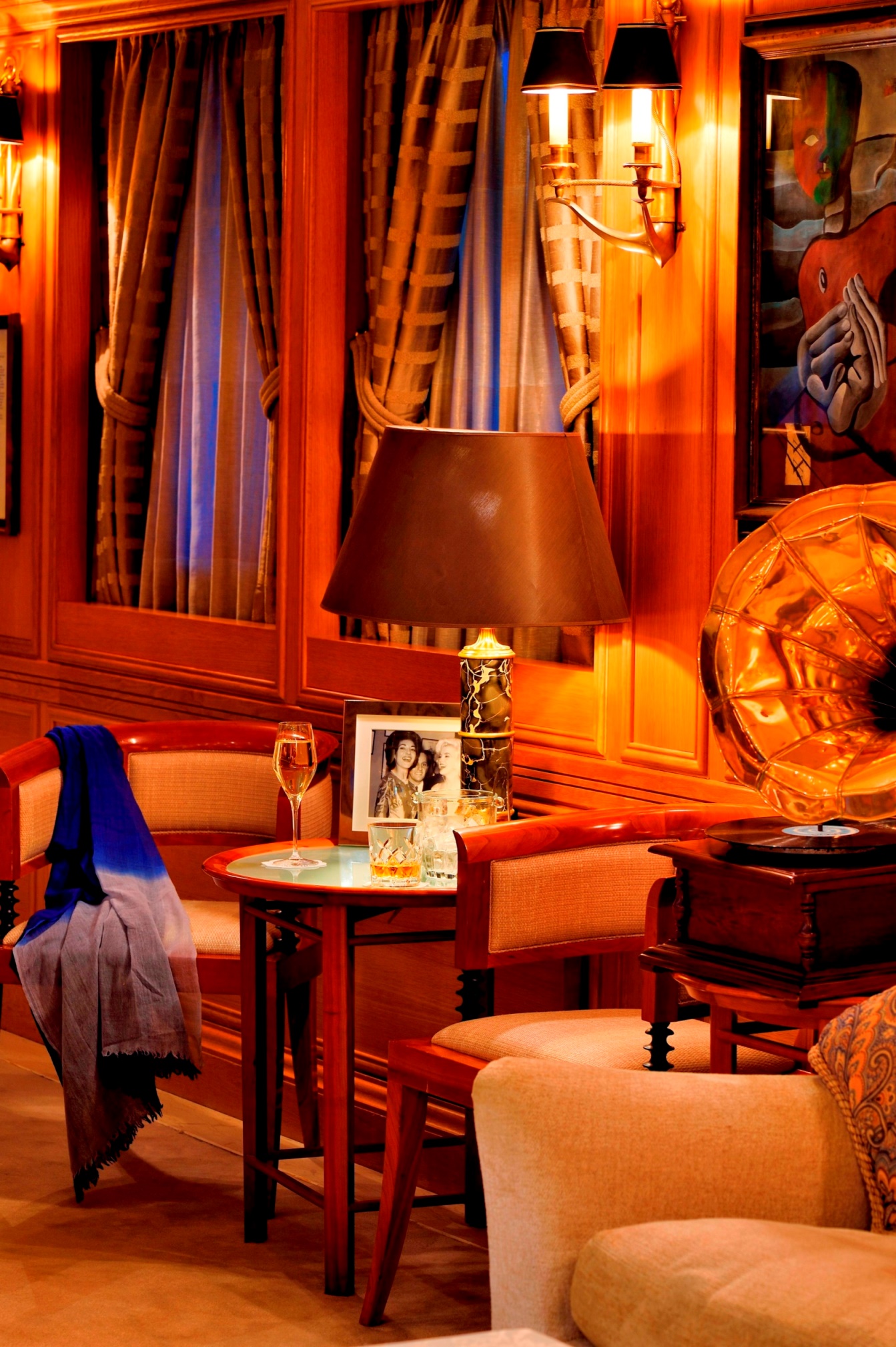 Callas Lounge 2.jpg