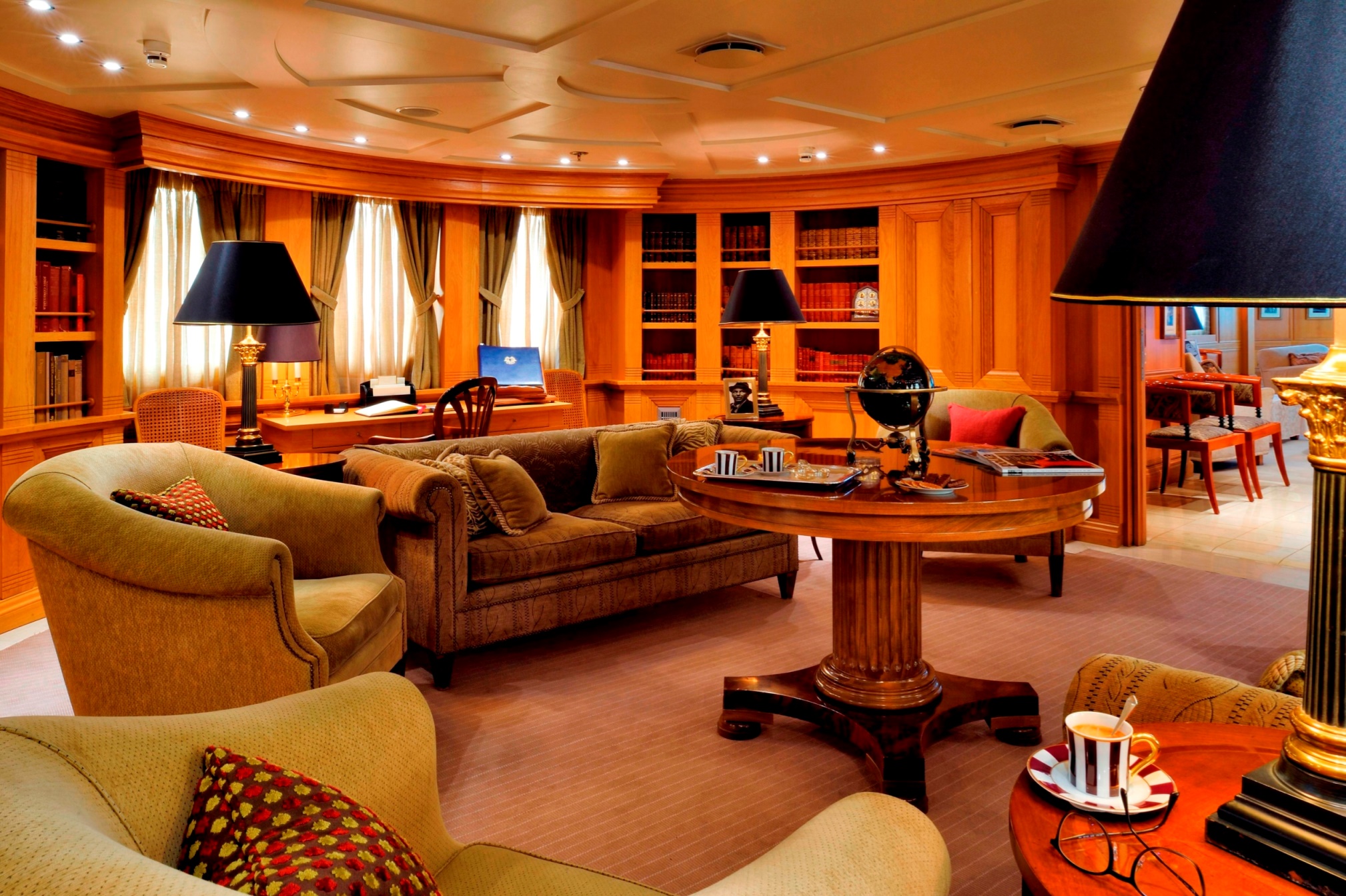 Callas Lounge 3.jpg