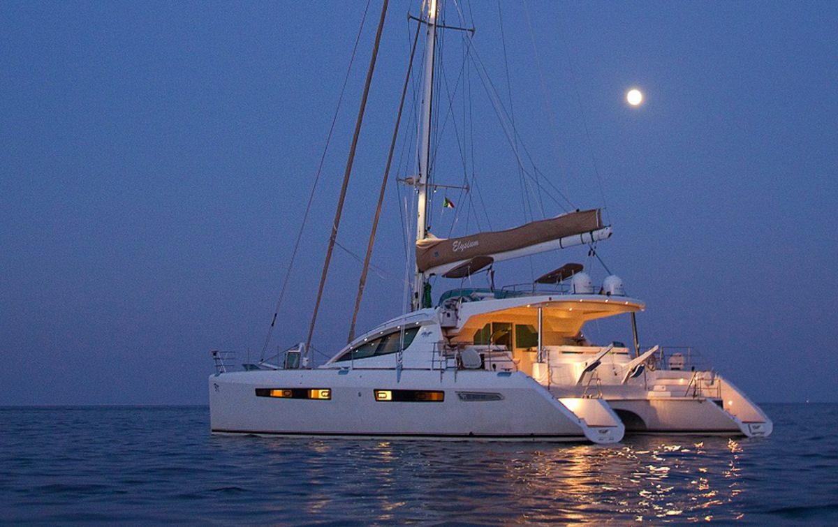 Catamaran ELYSIUM.jpg