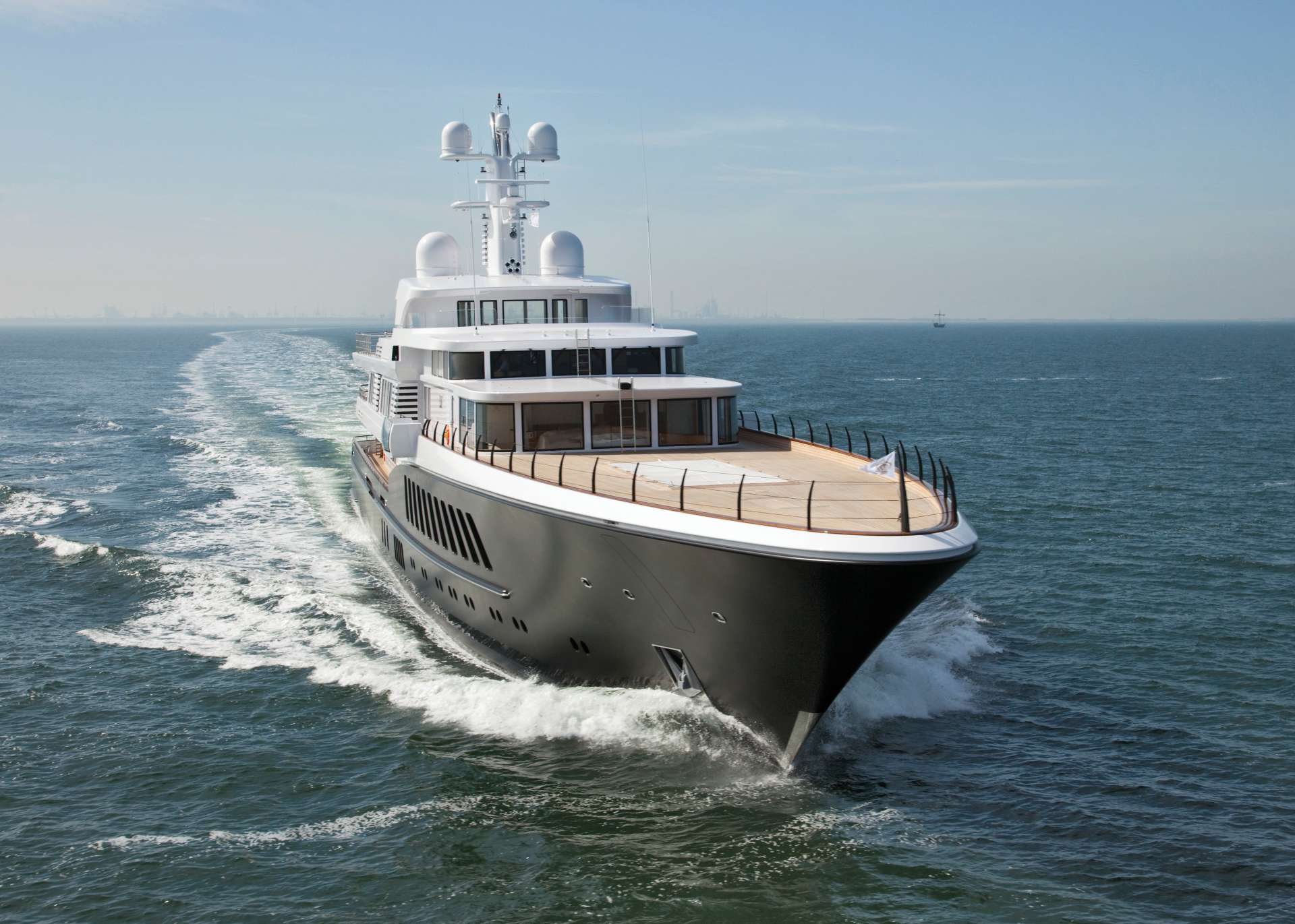 Cruising bow view.jpg