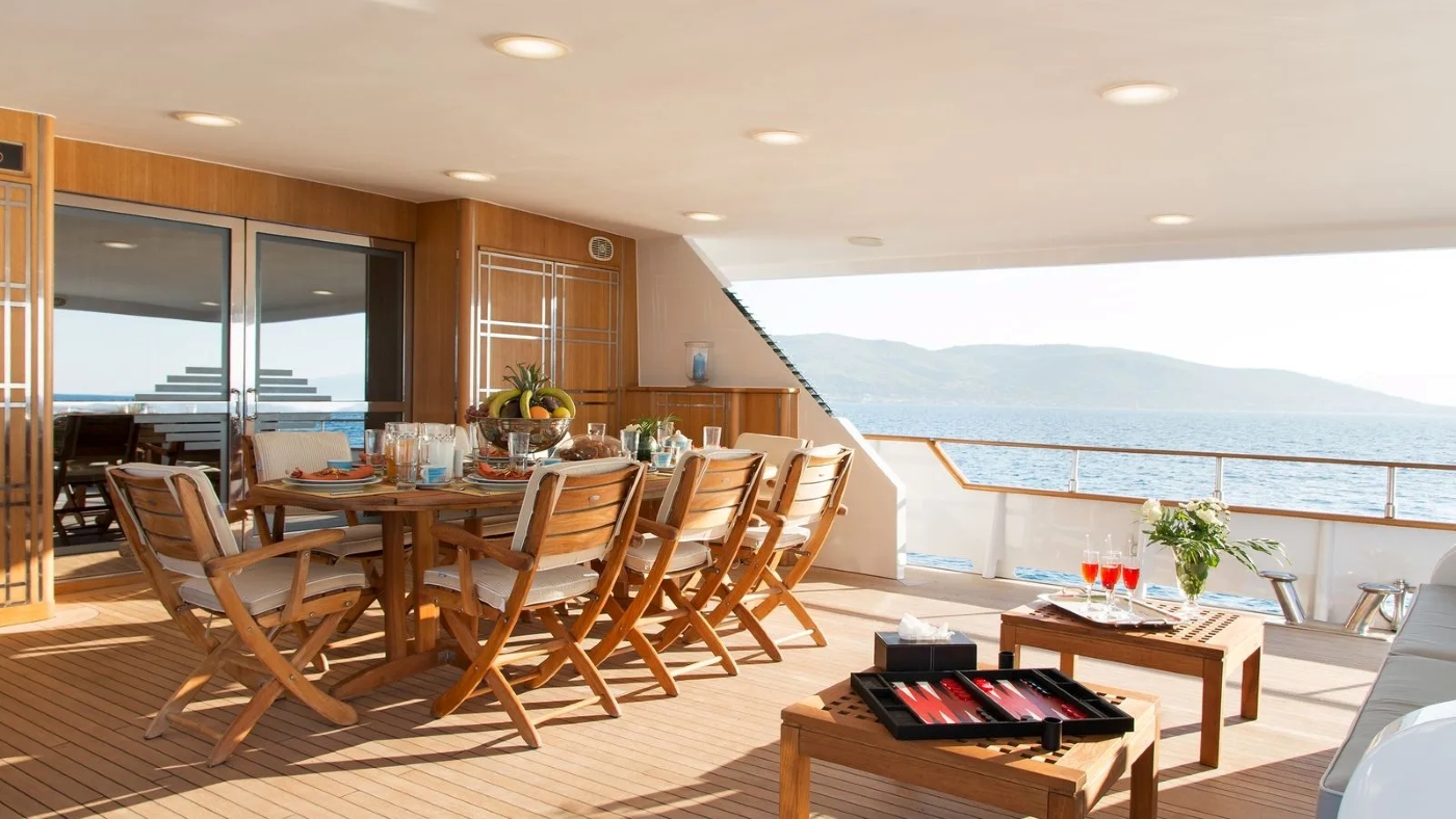Dining Area With Sea Views 01.jpg
