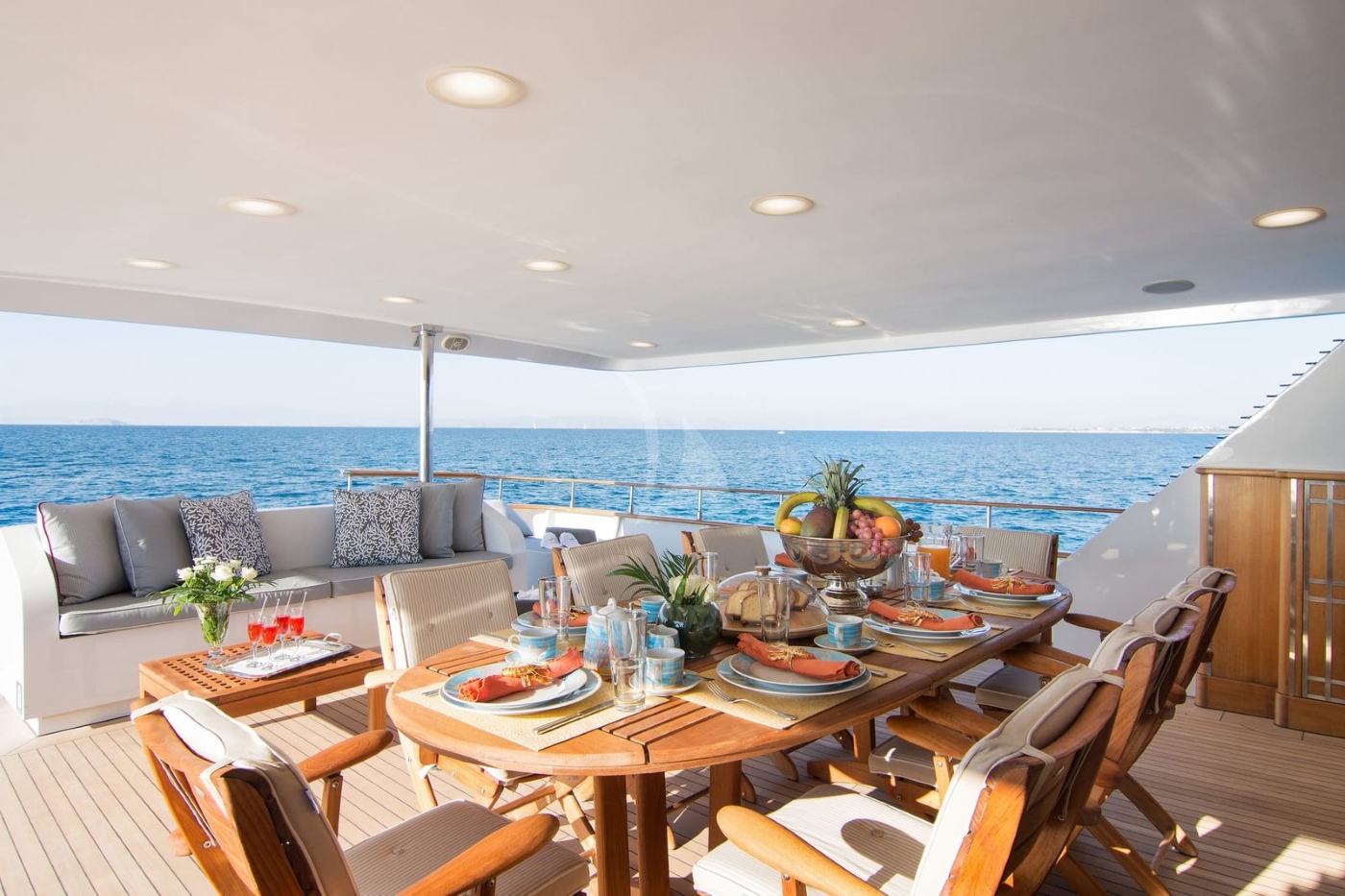 Dining Area With Sea Views 03.jpg