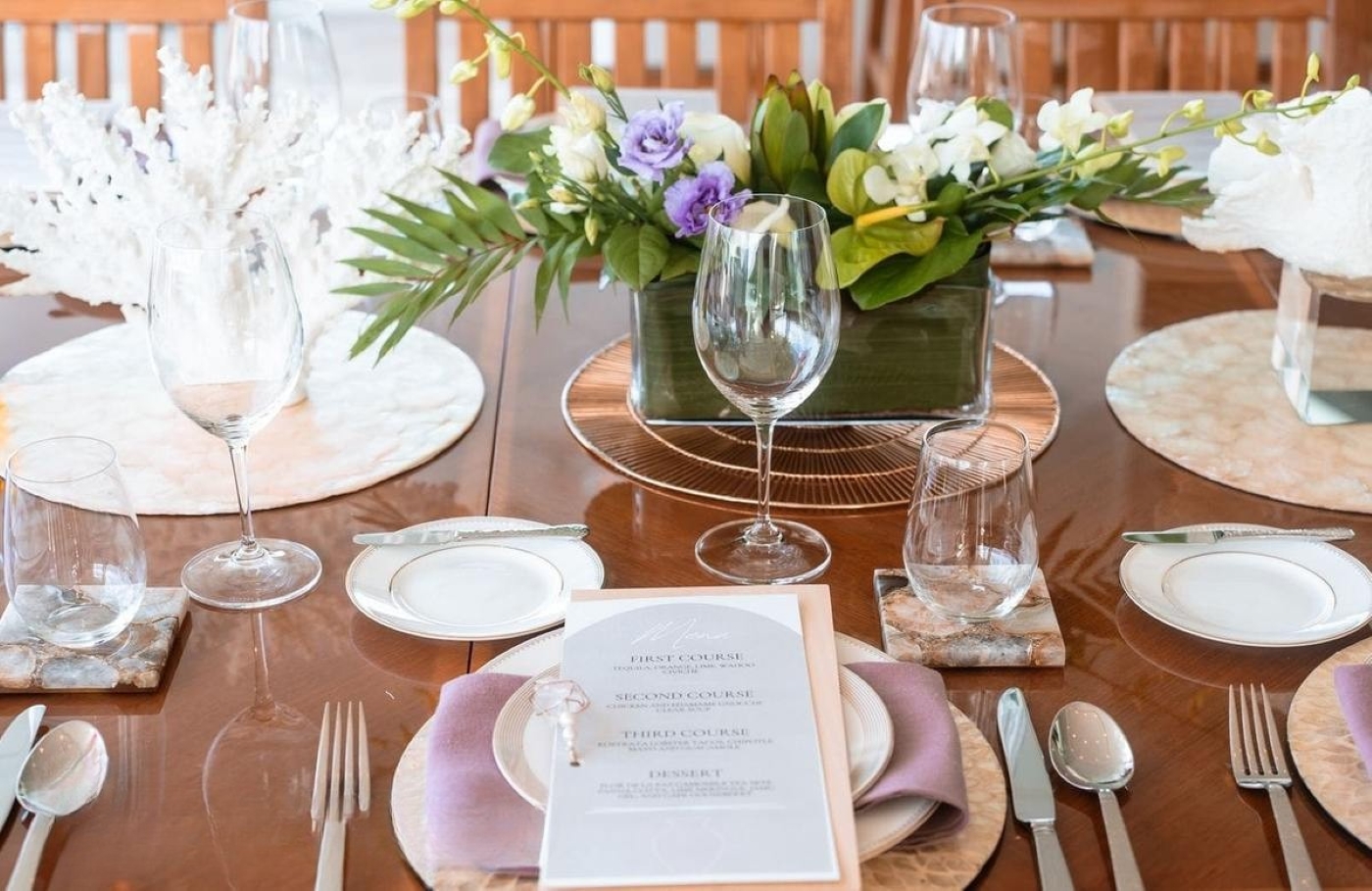 Dining Table 05.jpg