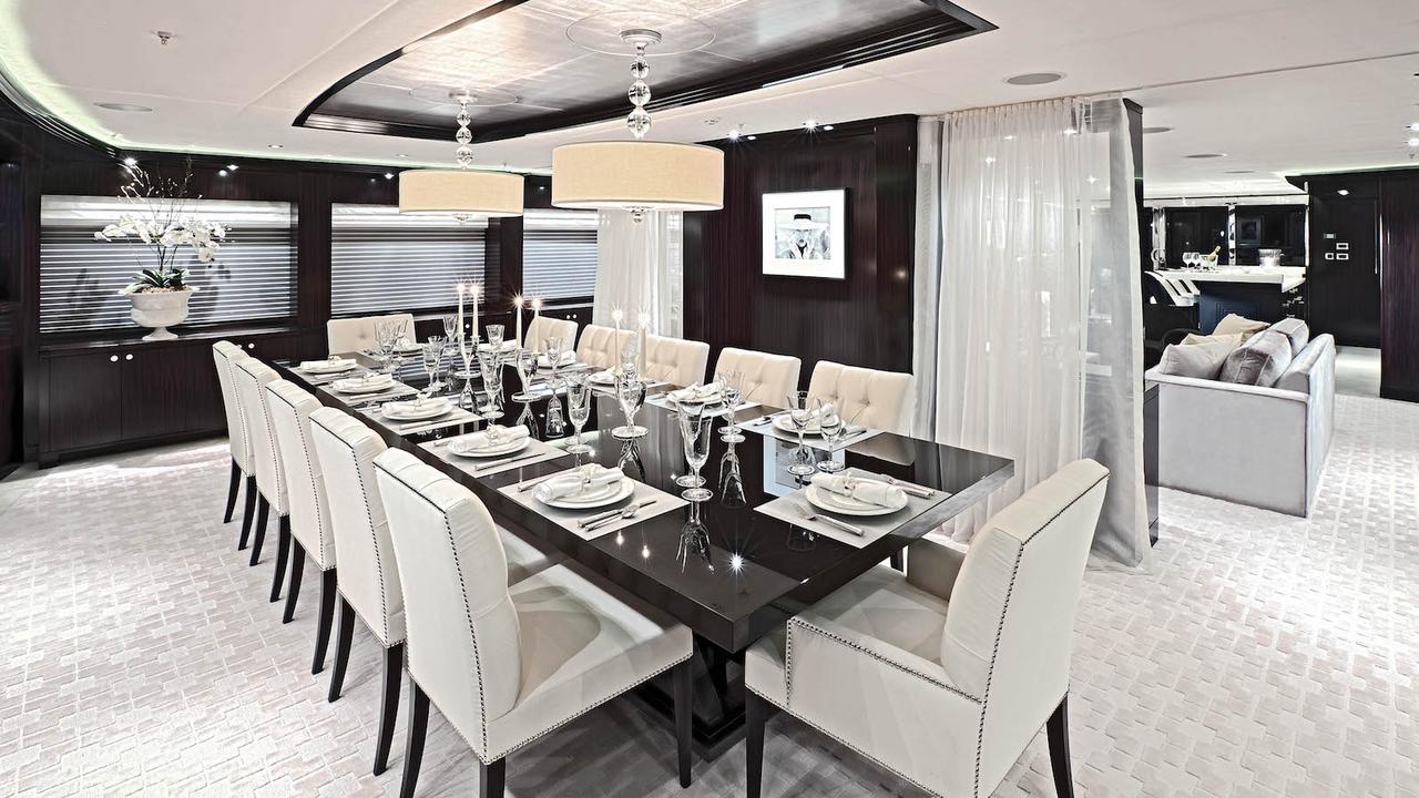 Dining area  00002.jpg