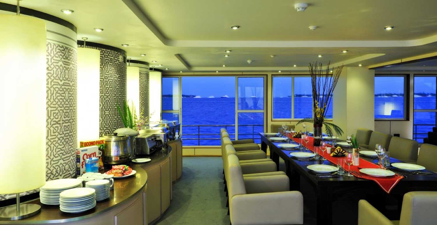 Dining room .jpg
