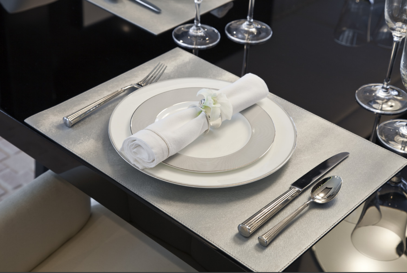 Dining table 00001.png