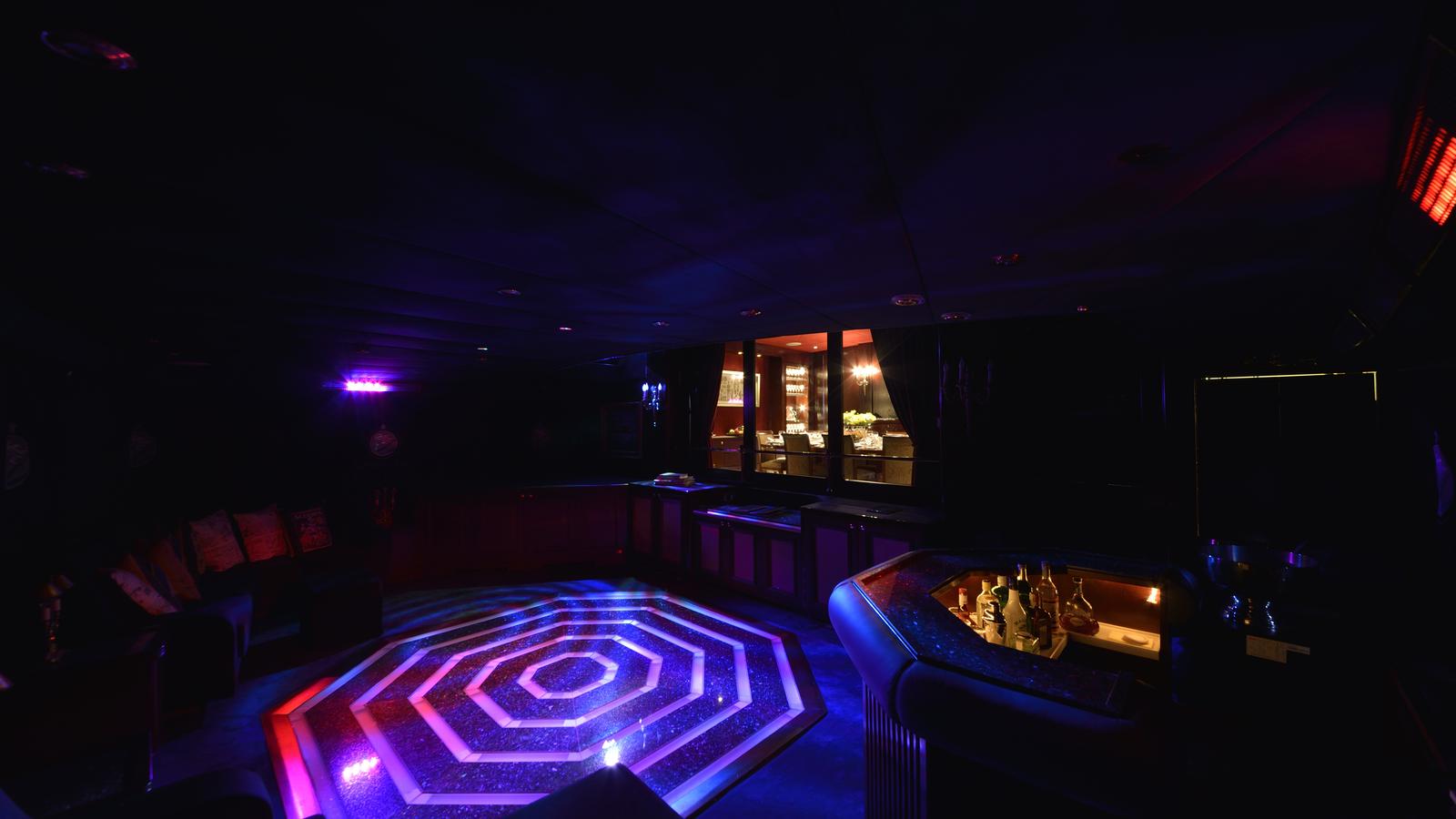 Disco Club 2.jpg