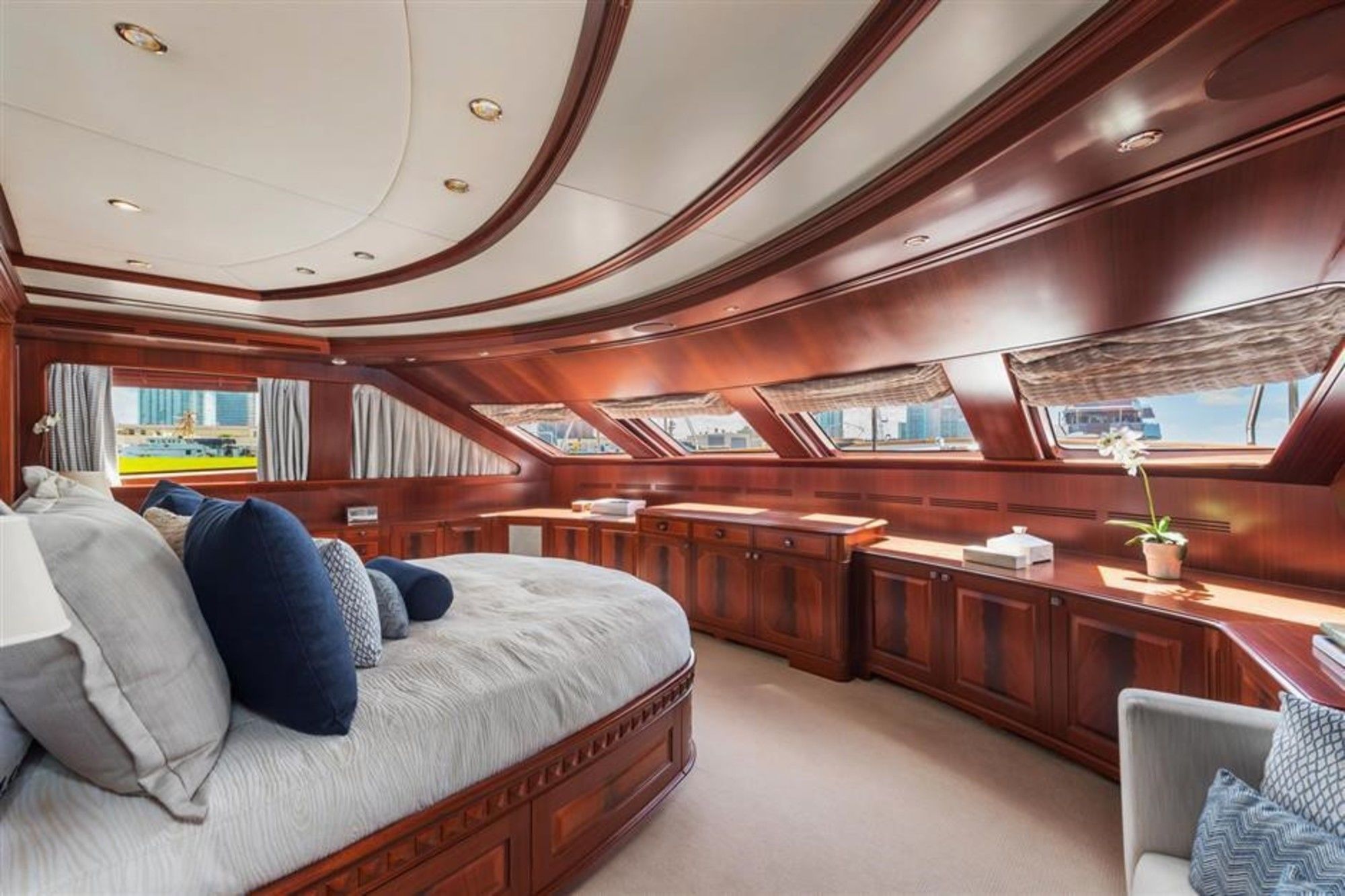 Double Cabin 00001.jpg