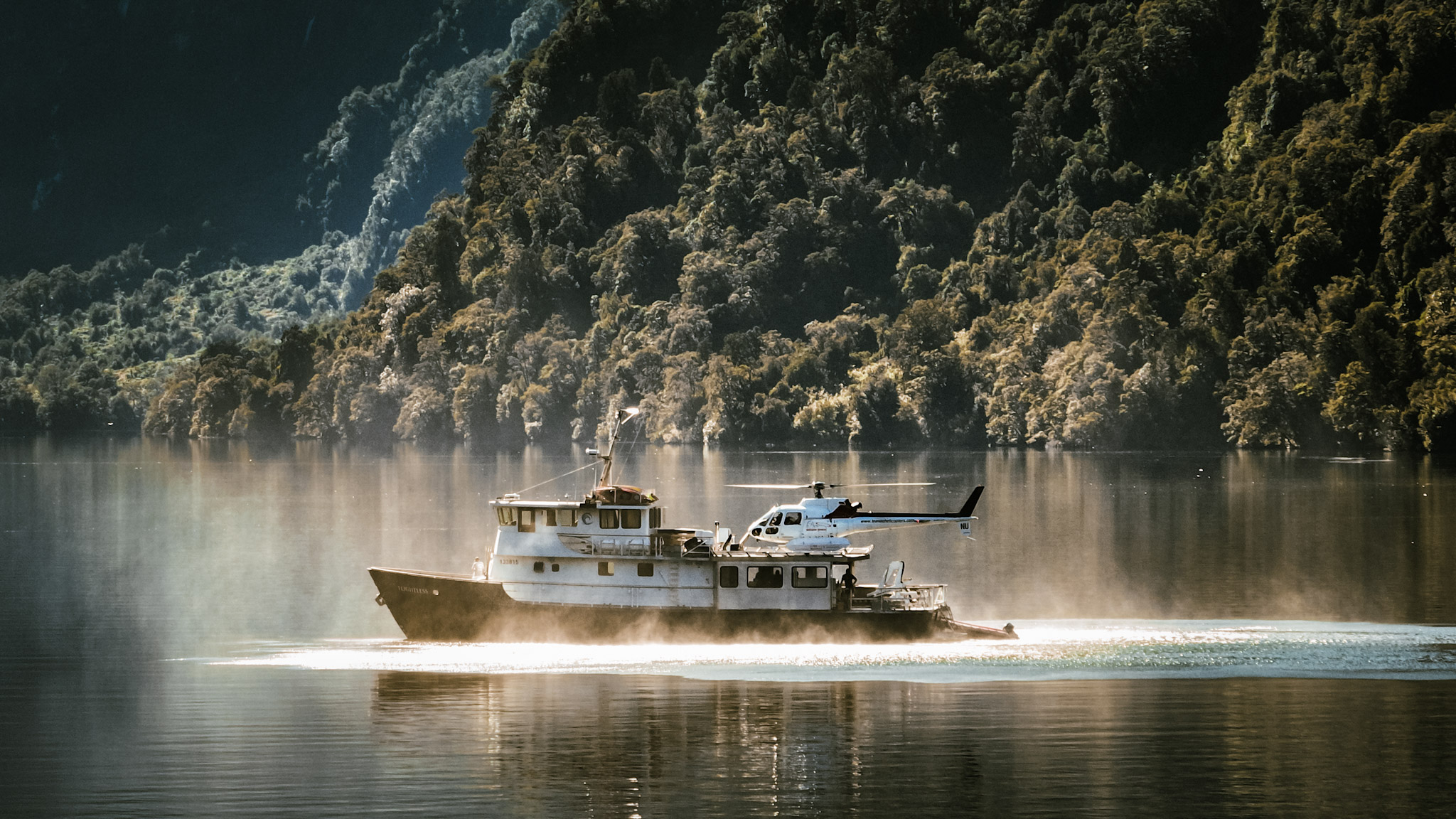 Explorer yacht FLIGHTLESS.jpg