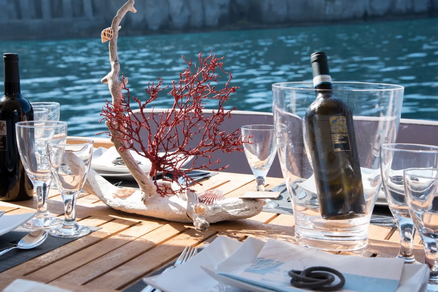 Exterior Dining Area 05.jpg