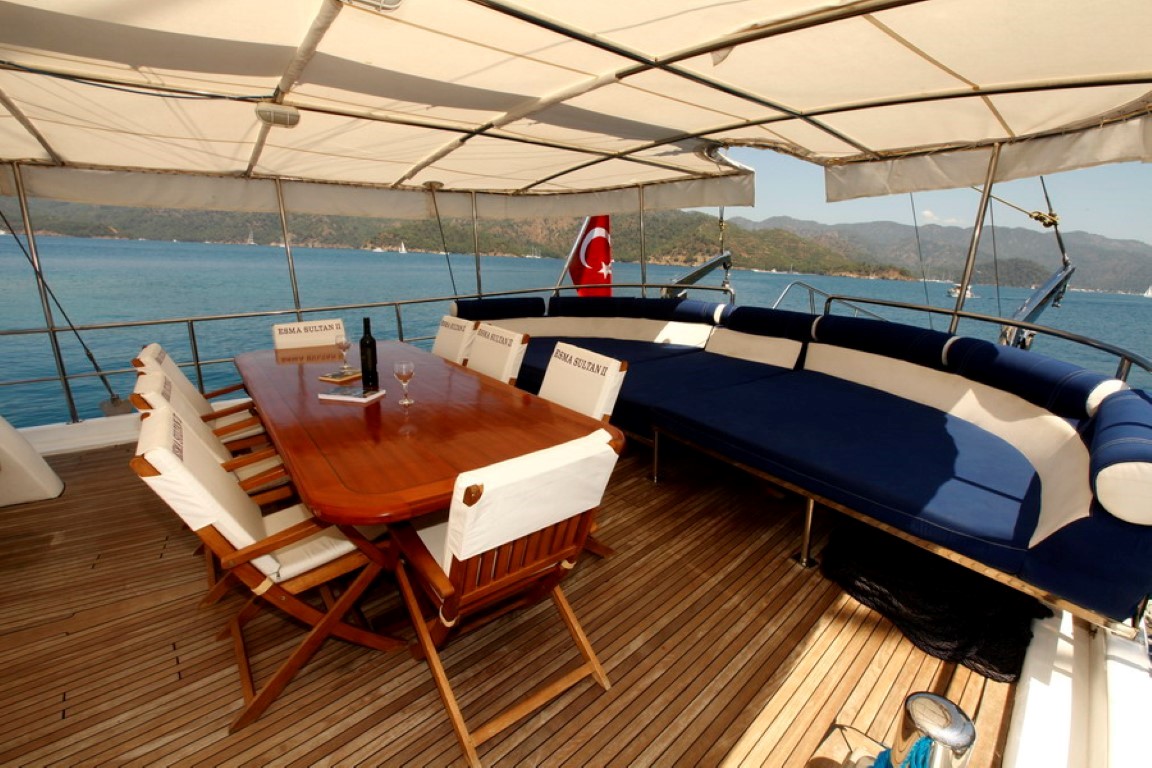 Exterior Living Spaces 00003.jpg