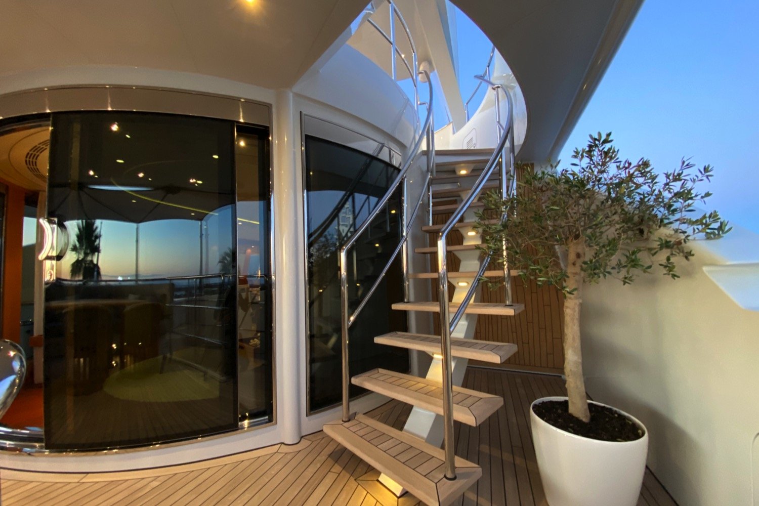 Exterior staircase.jpg