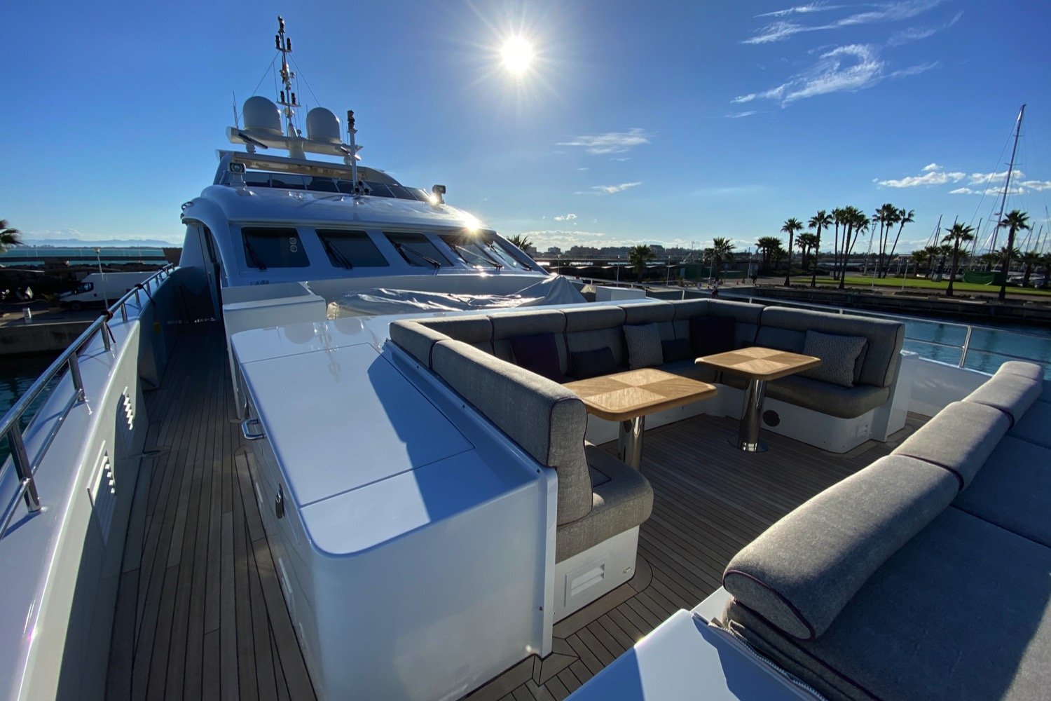 Foredeck with seating.jpg