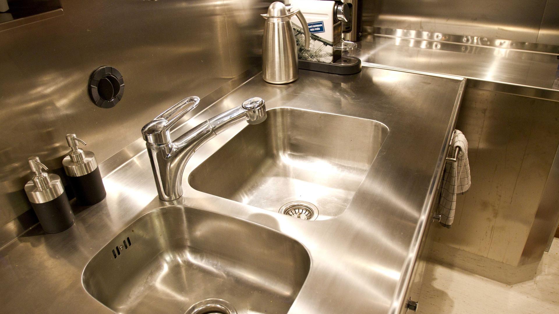 Galley 096.jpg