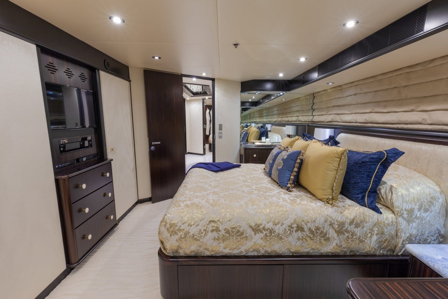 Guest Stateroom (2).jpg