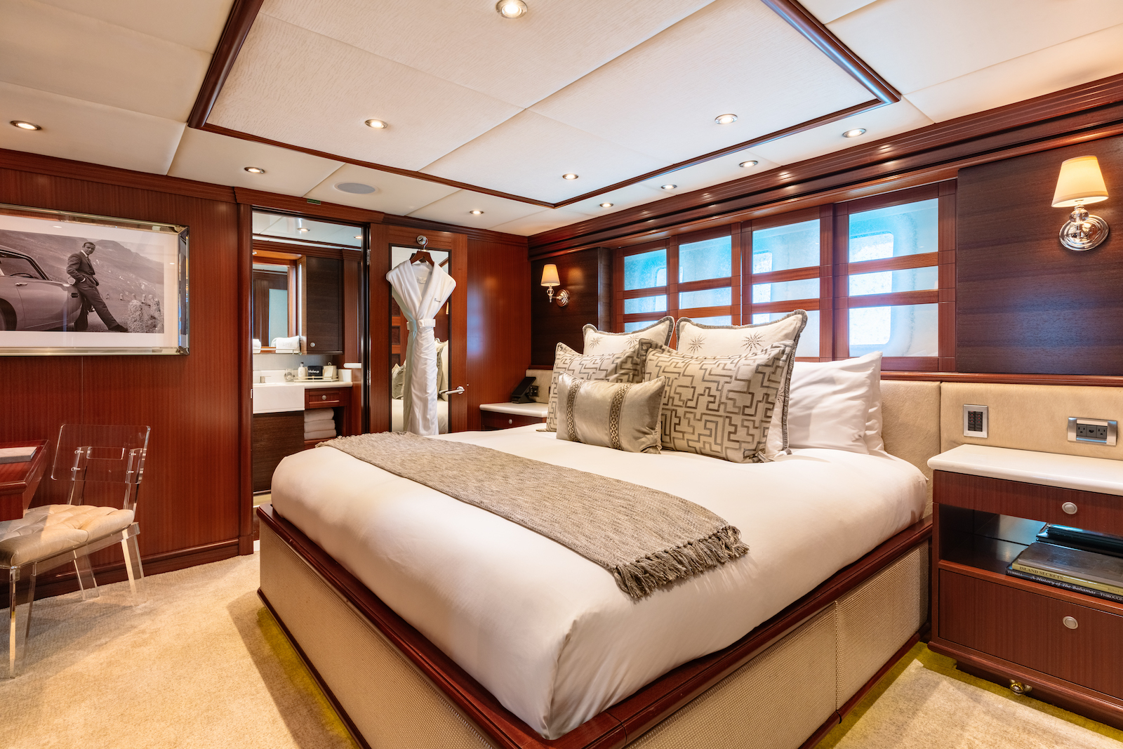 Guest Stateroom King - Photo Credit Ocean Air Media.jpg