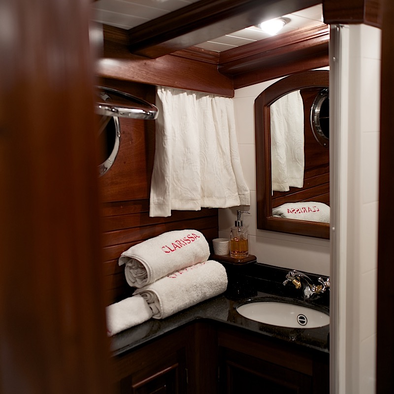 Guest cabin 00020.jpg